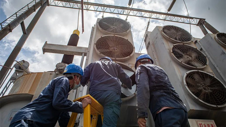 奮戰橙色高溫 深電力部門多措保供電