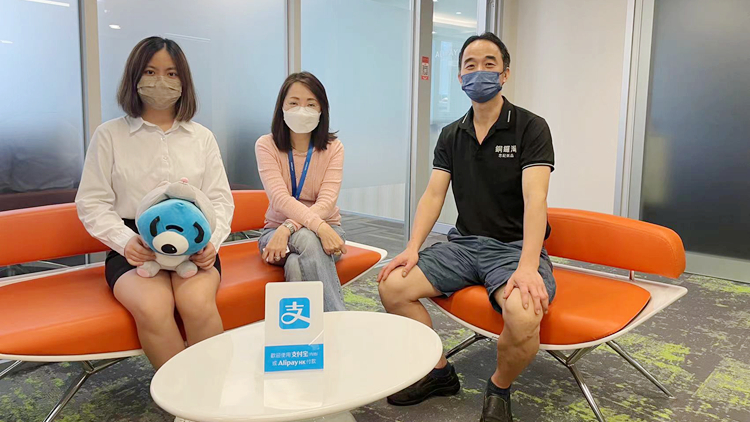 無接觸支付助中小企渡過疫情難關 有食肆增逾兩成生意額