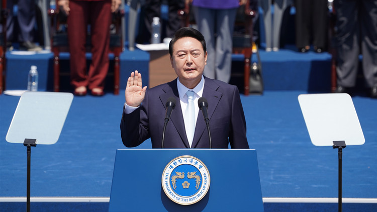 韓國總統尹錫悅支持率首次跌破30%