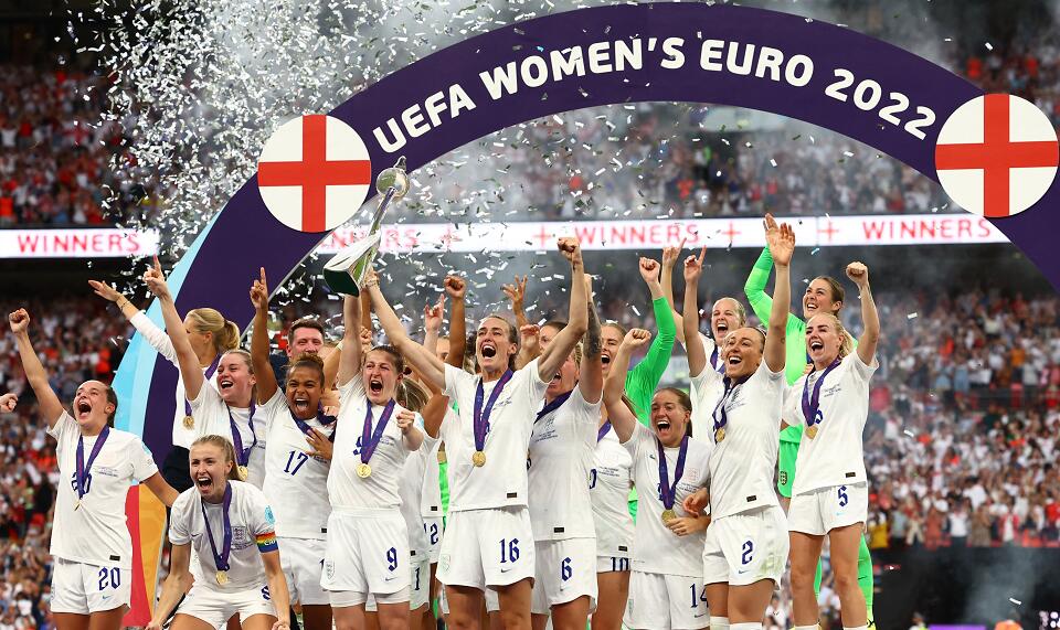 姬莉加時奠勝 2:1擊敗德國  英格蘭女足首奪歐國盃