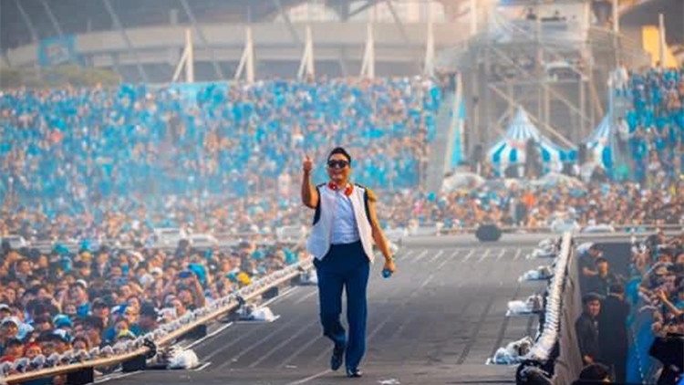 「鳥叔」演唱會發生意外 一工作人員不慎墜亡