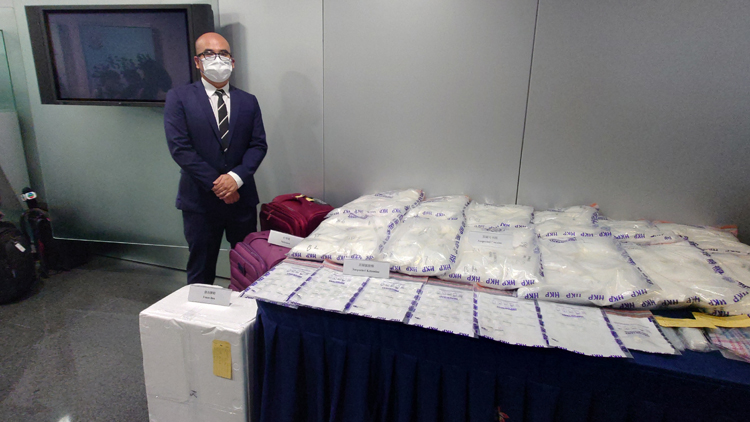 警破私家車流動毒品儲存倉 緝獲6000萬元毒品拘兩男女