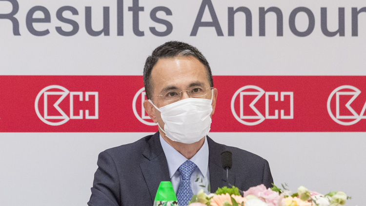 長建半年多賺46% 李澤鉅：把握收購機遇壯大業務