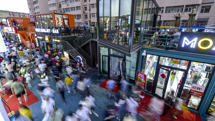 30餘國駐華使節參訪新疆：「新疆正成為中國最有活力的地區之一」