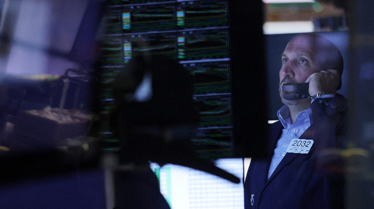 美股三大指數集體高開 科技股普漲特斯拉漲約5%