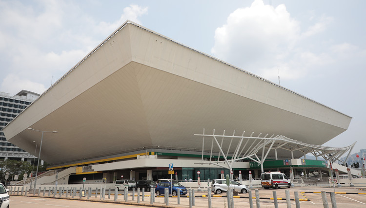 康文署：紅館屬多用途場地 不設舞台監督