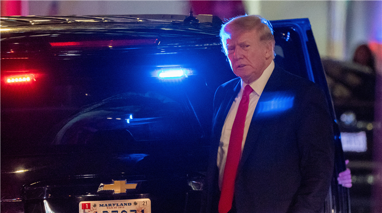 【追蹤報道】美國前總統特朗普要求FBI立即公布搜查莊園文件