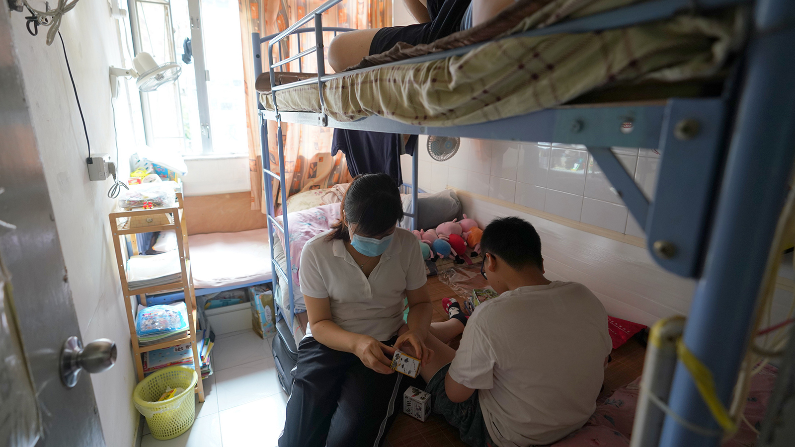 【商報時評】多想辦法解決跨代貧窮問題