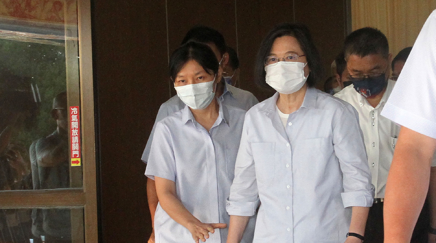 蔡英文發文悼台南警察 網友怒懟：今天公祭 明天忘記