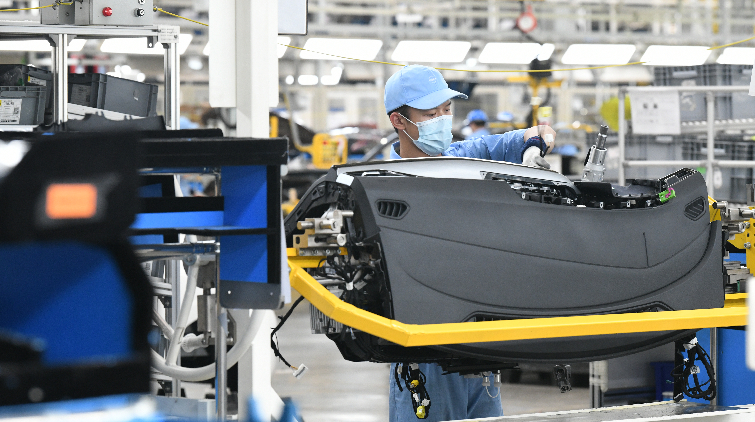 前7月中國工業企業收入同比增長8.8% 利潤小幅下降1.1%