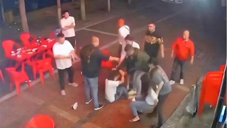 官方通報「唐山燒烤店打人事件」情況 檢方依法起訴28人