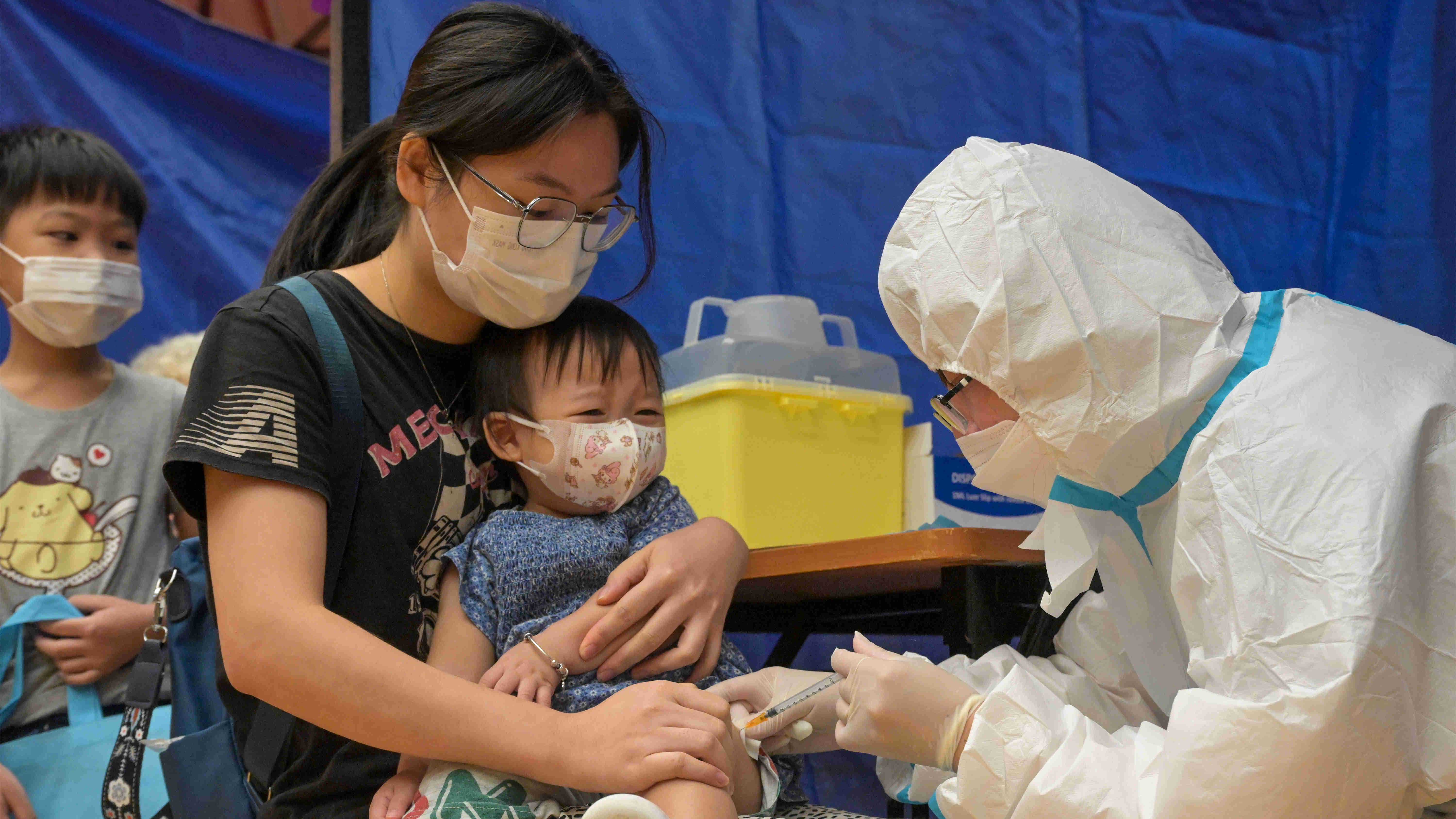 【商報時評】繼續催谷接種 築牢安全屏障