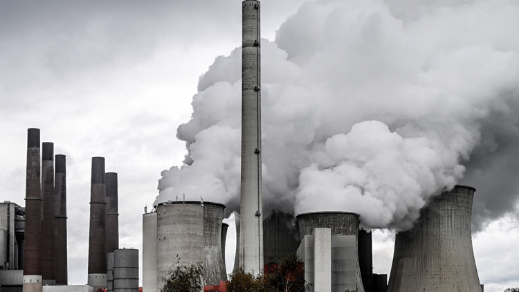 歐盟擬干預能源市場 歐洲電價從高位大幅回落逾5成