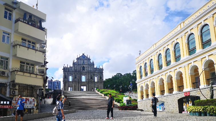 中央政府30億元人民幣國債在澳門金融機構成功上市