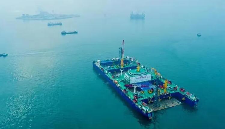 深中通道沉管隧道E21管節完成水下對接 沉管安裝達4702.8米