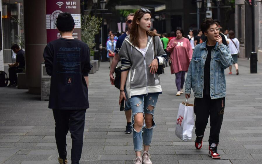 【十年·中國觀察】不想生不敢老？中國尋解「成長中的煩惱」