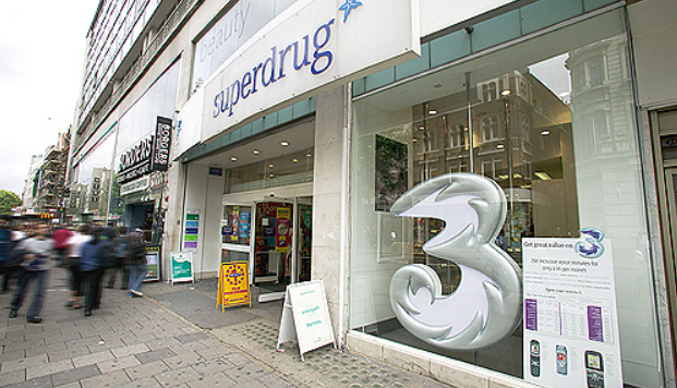 長和升逾半成 研與沃達豐合併