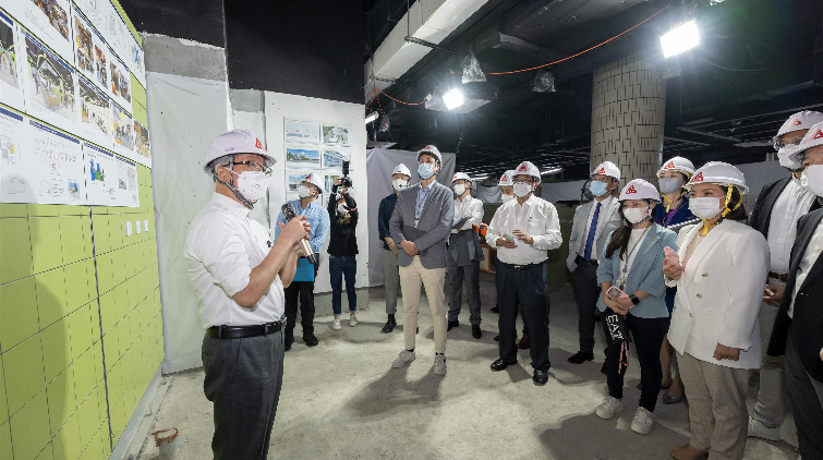 立法會議員視察香港仔街市 加深了解街市全面翻新工程進度