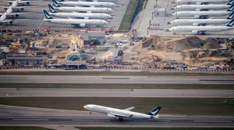 羅祥國：本港航班運力料年底前恢復至疫情前三成