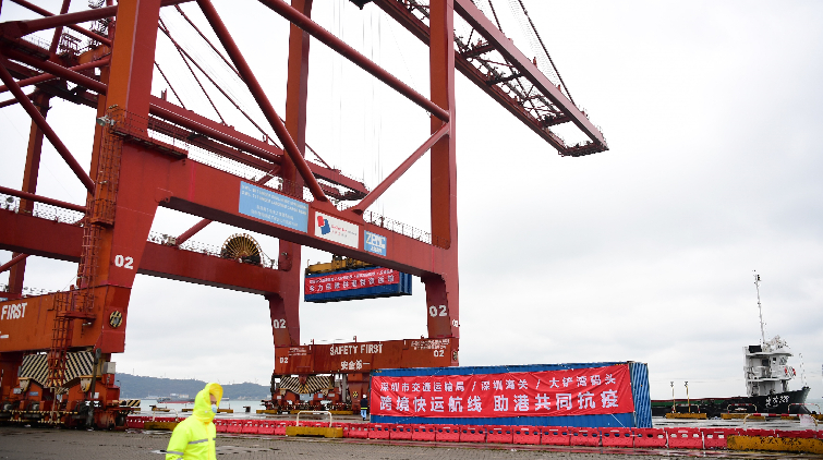 6日內地經水路抵港物資逾2.2萬噸 增7名跨境司機初陽或不確定