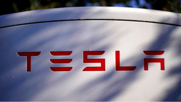 特斯拉上季收入甩轆 市後股價急挫6% 馬斯克冀市值全球第一