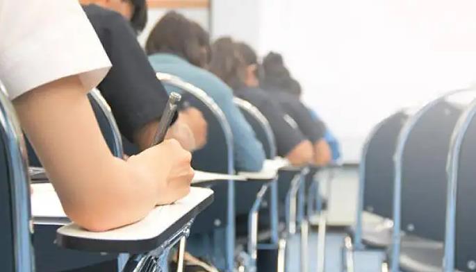 中央機關及其直屬機構2023年度公務員招考計劃招錄3.71萬人