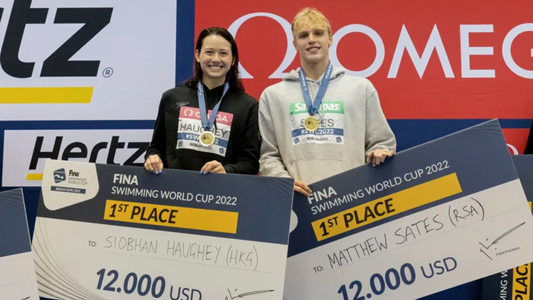 楊潤雄祝賀何詩蓓短池游泳世界盃奪三金及女子全場總冠軍