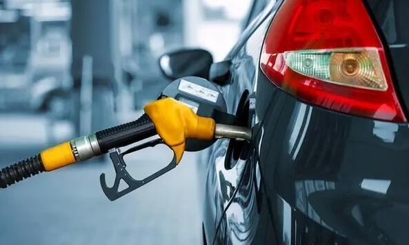 內地汽柴油價格25日起上調 加滿一箱油多花7元左右