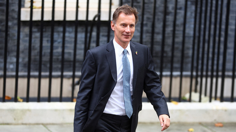英財政大臣：將財政計劃推遲至11月17日公布