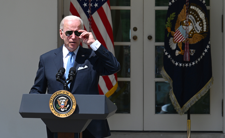 美民主黨中期選舉預期不佳 彭博再次大手筆捐款