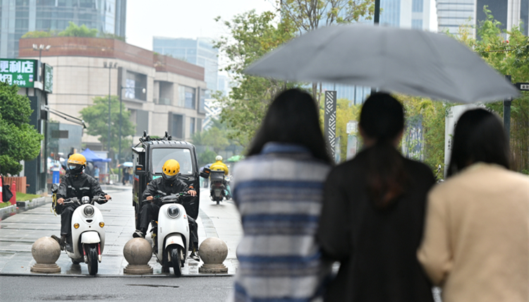 受颱風「尼格」影響 今日廣州南站開往湛江西、深圳北方向部分列車臨時停運