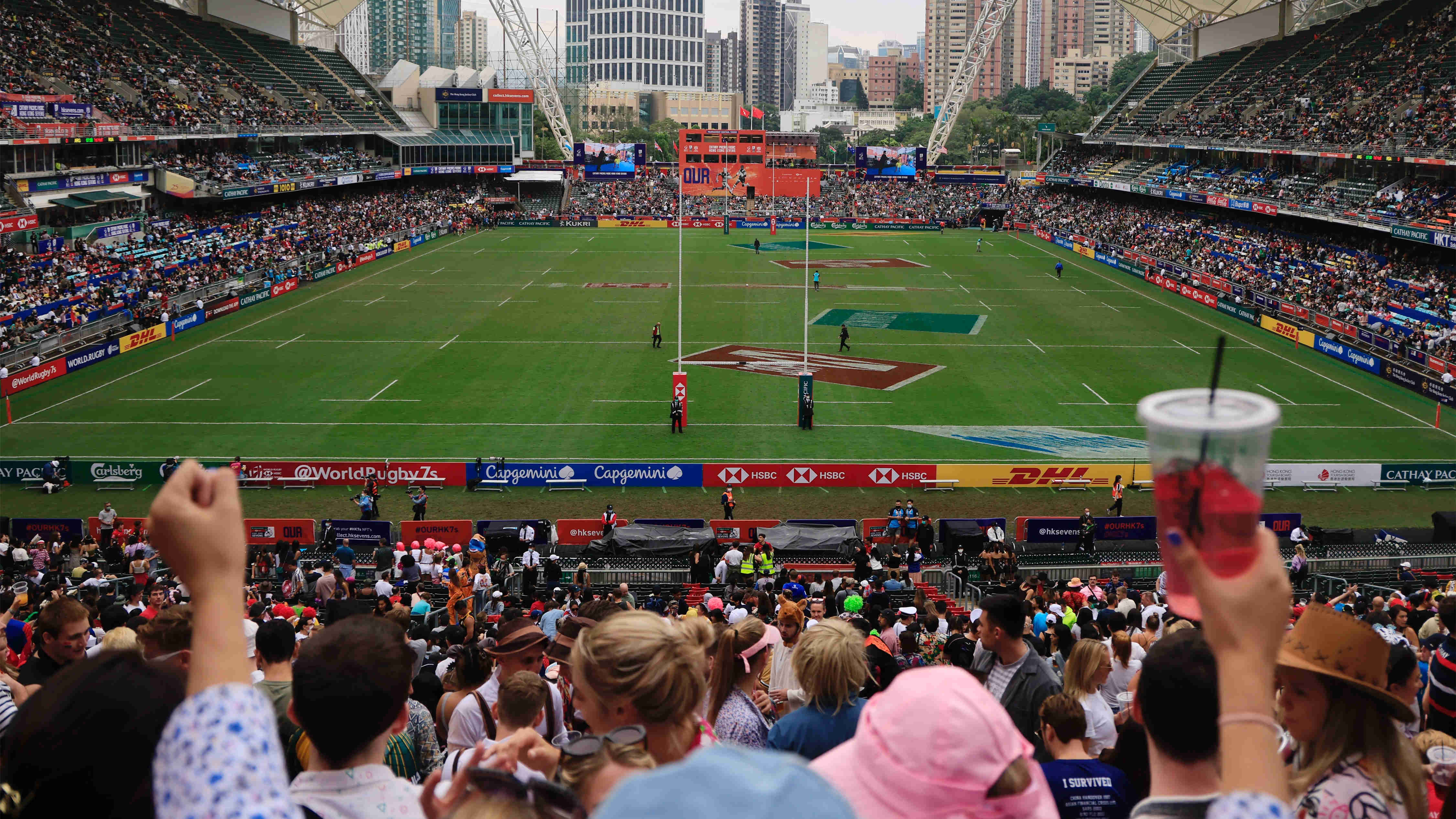 【建評】大型盛事成功舉辦助港復常