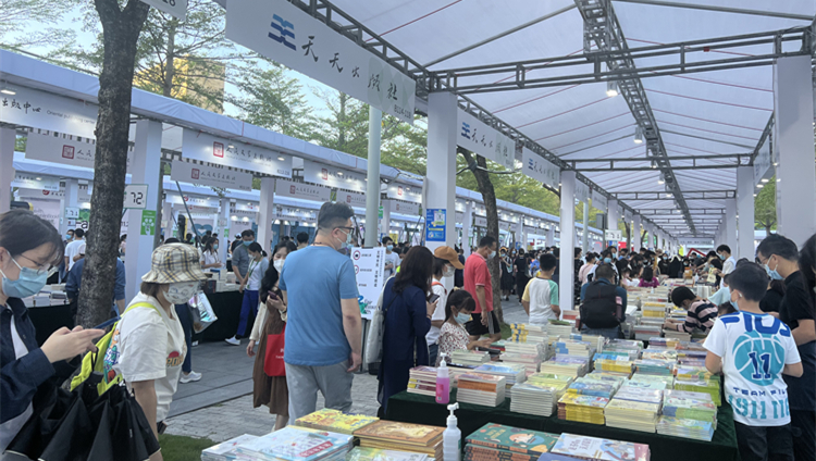  有片丨深圳書展火爆周末  掀起全民閱讀熱潮 