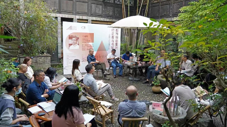 王國華：描畫都市街巷的「清明上河圖」