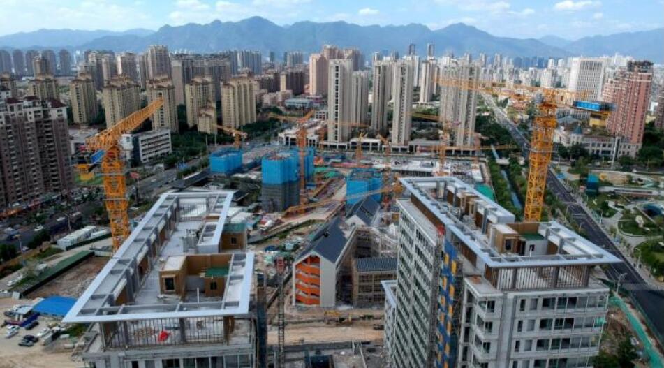 牛津經濟研究院：內房將經歷漫長的L型跌浪 但出現崩潰的可能性不大