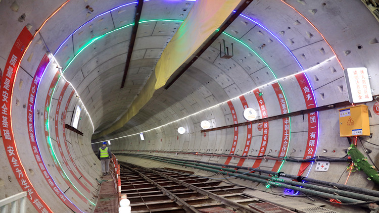 澳門輕軌延伸橫琴線盾構隧道全線貫通