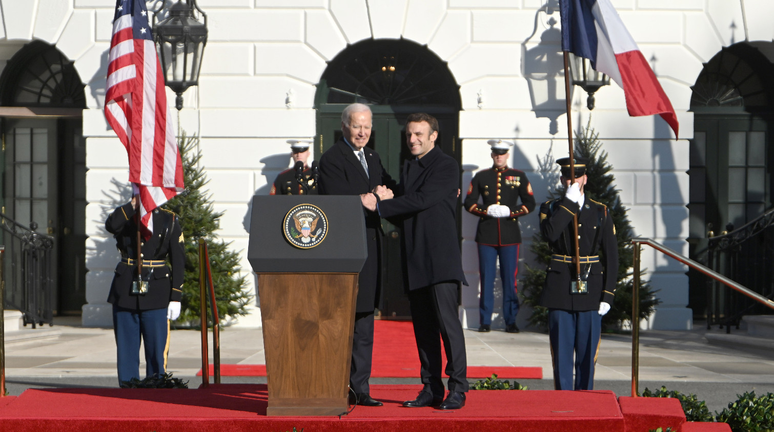 馬克龍接受美媒採訪：美歐關係存在「不同步」