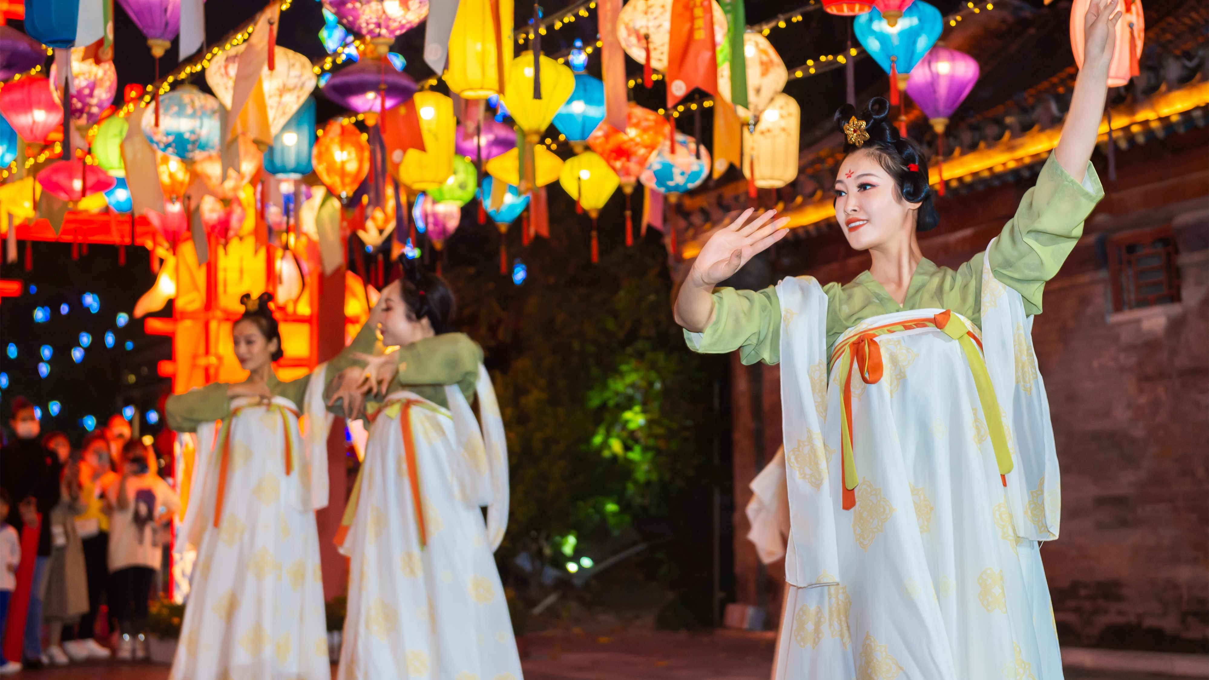 超20場國潮演出 感受深圳煙火氣 錦繡中華自貢燈會登場