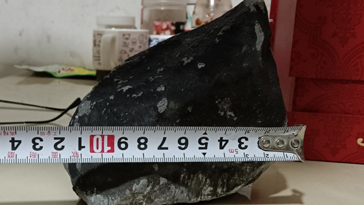 疑似隕石墜落浙江山村  村民回憶曾將其「一腳踢開」