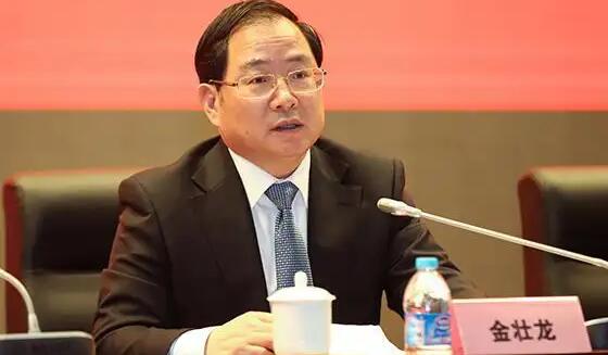 全力以赴穩工業，紮實鍛造新優勢——訪工業和信息化部部長金壯龍