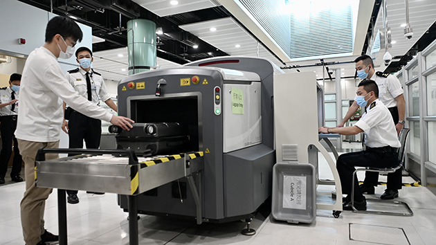 農曆年前通關配額增加 李家超：已指示團隊必須在各口岸部署充足人手