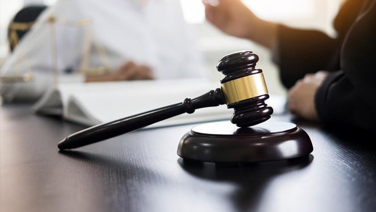 青島法院對劉鑫發布限制消費令