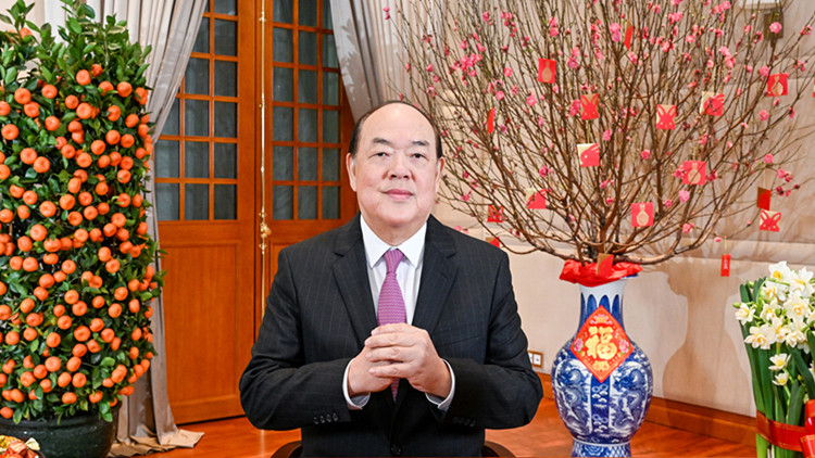 澳門特別行政區行政長官賀一誠向澳門同胞拜年