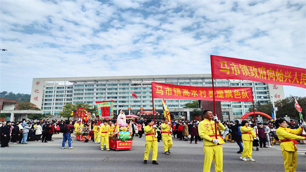 市民歡喜過大年 廣東始興民間藝術巡演暨新春非遺墟市活動舉辦