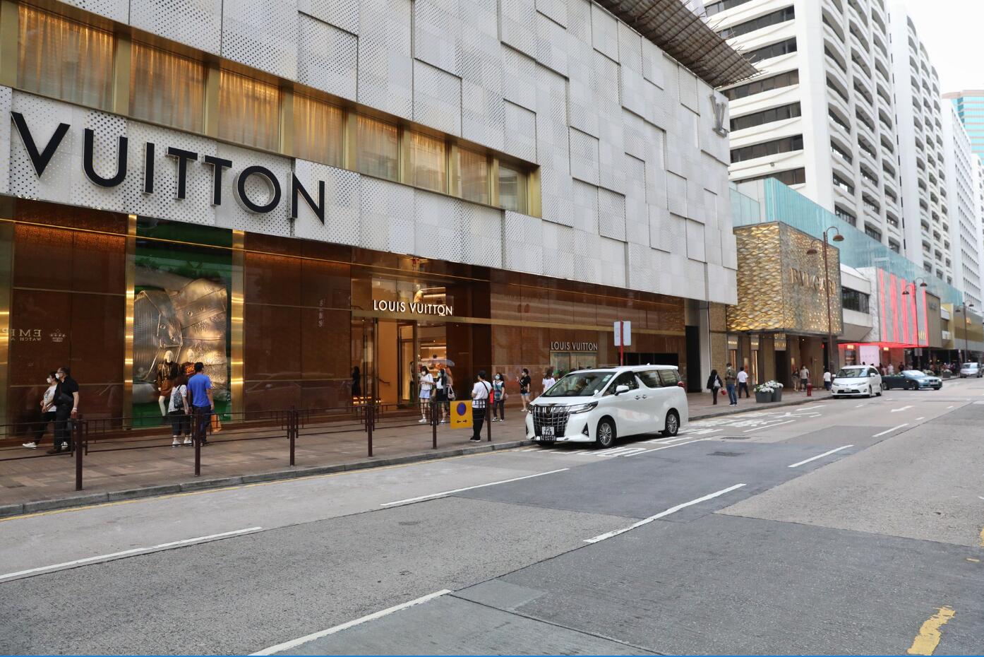 春節五日逾6萬內地客訪港 名店現人龍