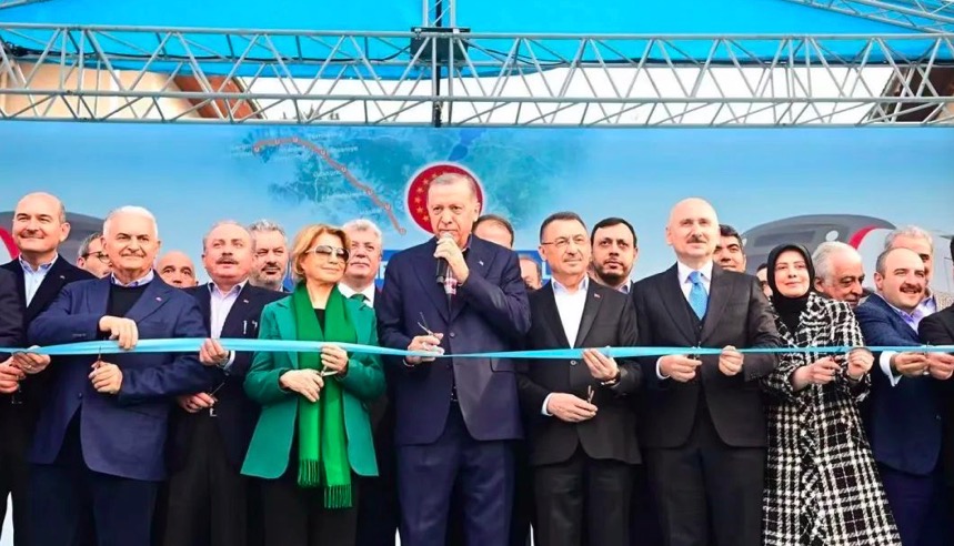 土耳其地鐵新機場線啟用採中國製列車 埃爾多安親身試搭