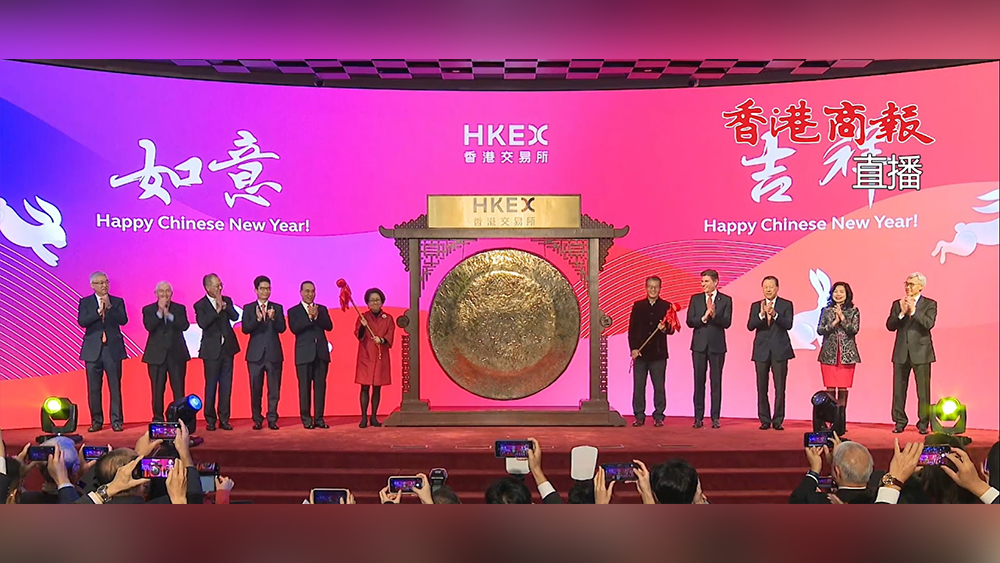 【午市焦點】港股半日升381點 手機設備股急升