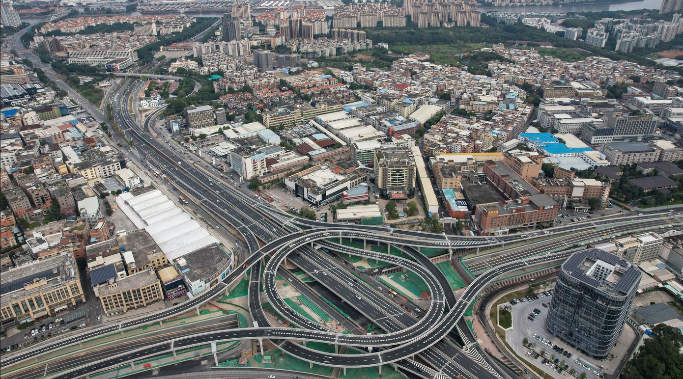 向着春天出發，一刻也不耽誤  節後開工第一天，廣東吹響紮實推進高質量發展衝鋒號