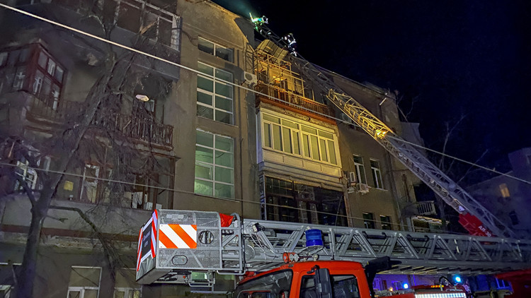 哈爾科夫遭導彈襲擊 澤連斯基籲加快武器供應