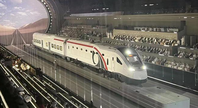 「出海」新突破 中國客運內燃動車組首次出口阿聯酋